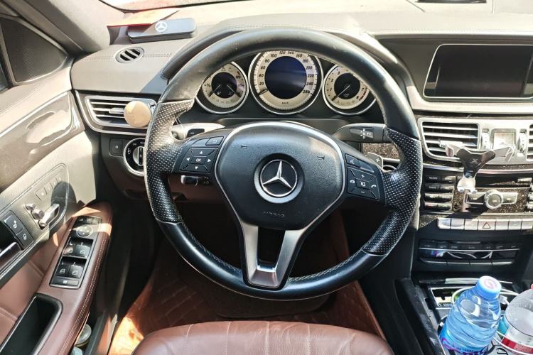 Used Mercedes-Benz E-Class 2015 E 320 L Sport 4MATIC Steering Wheel