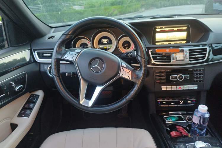Used Mercedes-Benz E-Class 2015 E 260 L Sport Edition Steering Wheel