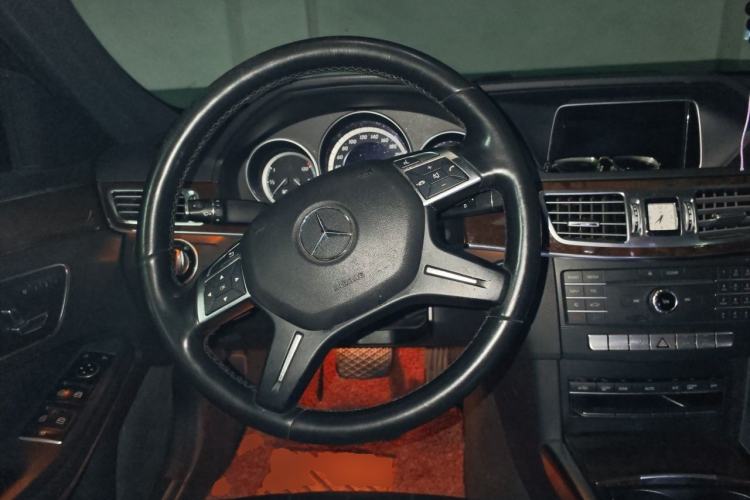 Used Mercedes-Benz E-Class 2015 Facelift E 200 L Steering Wheel