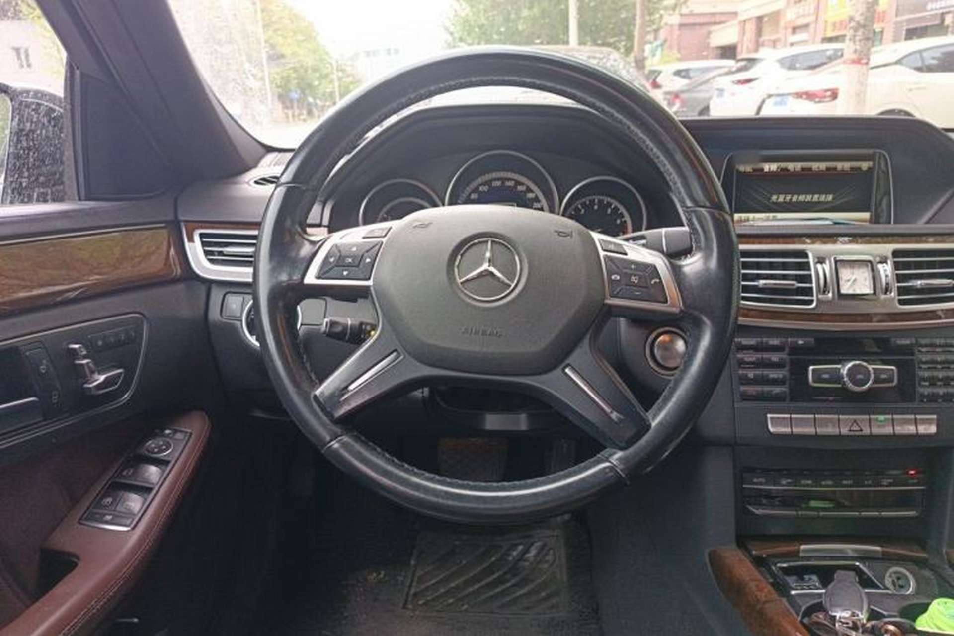 Used Mercedes-Benz E-Class 2015 E 320 L 4MATIC Steering Wheel