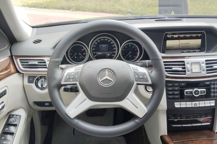 Used Mercedes-Benz E-Class 2015 Revised E 260 L Steering Wheel