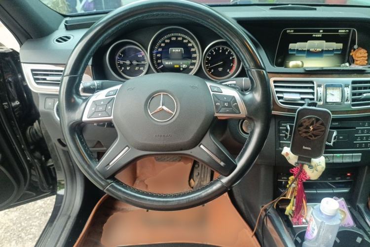 Used Mercedes-Benz E-Class 2015 Facelift E 200 L Steering Wheel
