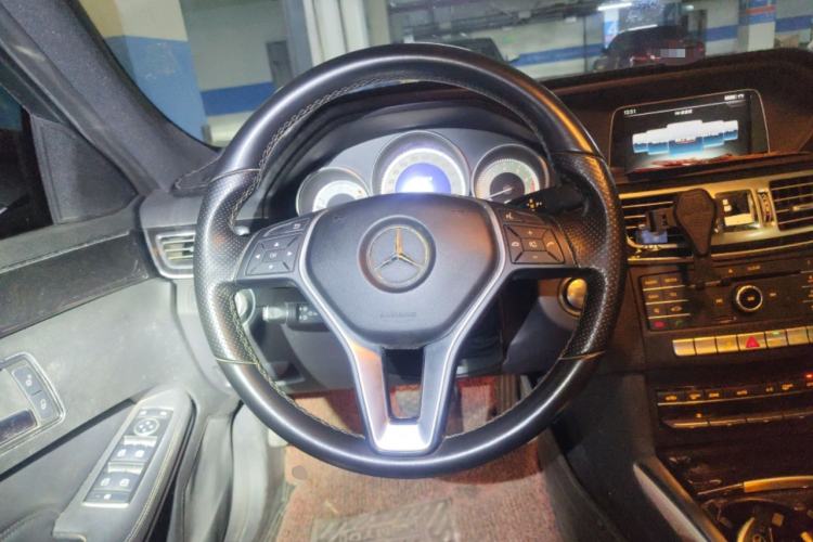 Used Mercedes-Benz E-Class 2015 E 180 L Sport Edition Steering Wheel