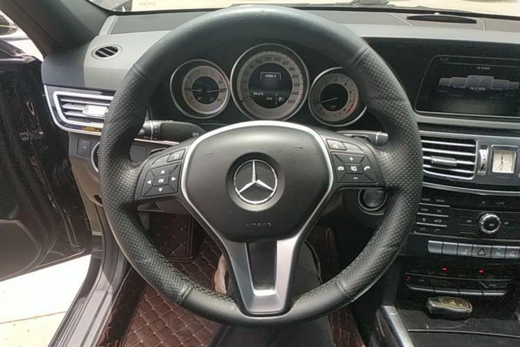 Used Mercedes-Benz E-Class 2015 Revised E 180 L Sport Edition Steering Wheel