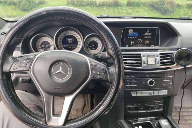 Used Mercedes-Benz E-Class 2015 E 260 L Sport Luxury Model Steering Wheel