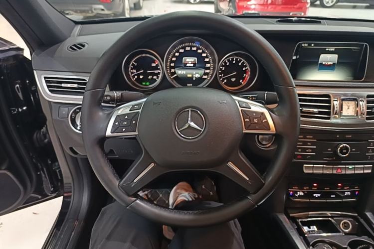 Used Mercedes-Benz E-Class 2015 Facelift E 200 L Steering Wheel