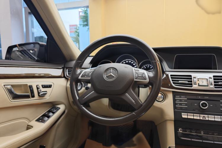 Used Mercedes-Benz E-Class 2015 Revised E 260 L Steering Wheel