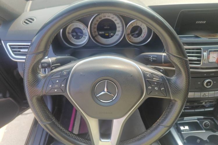 Used Mercedes-Benz E-Class 2015 E 260 L Sport Edition Steering Wheel