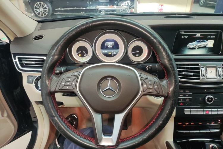 Used Mercedes-Benz E-Class 2015 Restyled E 260 L Sport Edition Steering Wheel