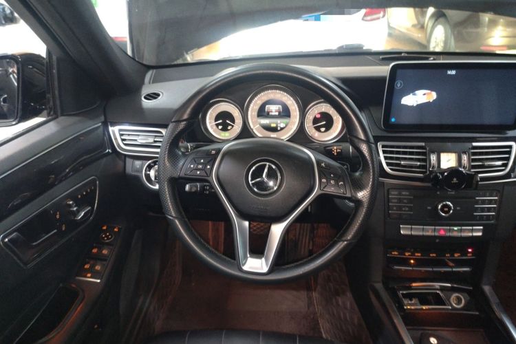 Used Mercedes-Benz E-Class 2015 Facelift E 200 L Sport Edition Steering Wheel