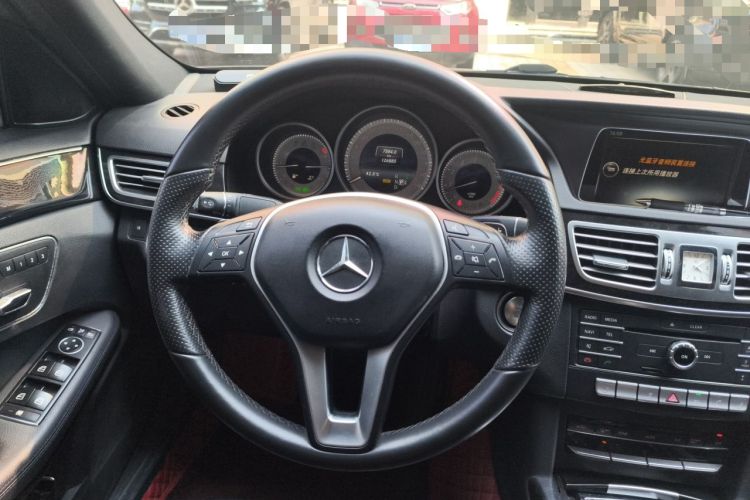 Used Mercedes-Benz E-Class 2015 Revised E 260 L Sporty and Stylish Edition Steering Wheel