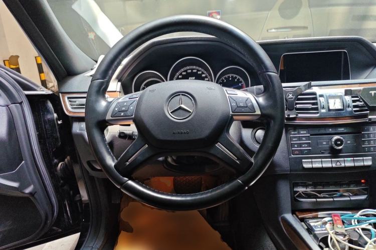 Used Mercedes-Benz E-Class 2015 E 260 L Luxury Model Steering Wheel