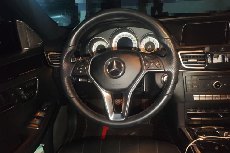 Used Mercedes-Benz E-Class 2015 Restyled E 260 L Sport Edition Steering Wheel