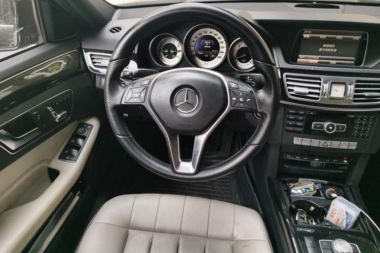 Used Mercedes-Benz E-Class 2015 E 260 L Sport Edition Steering Wheel