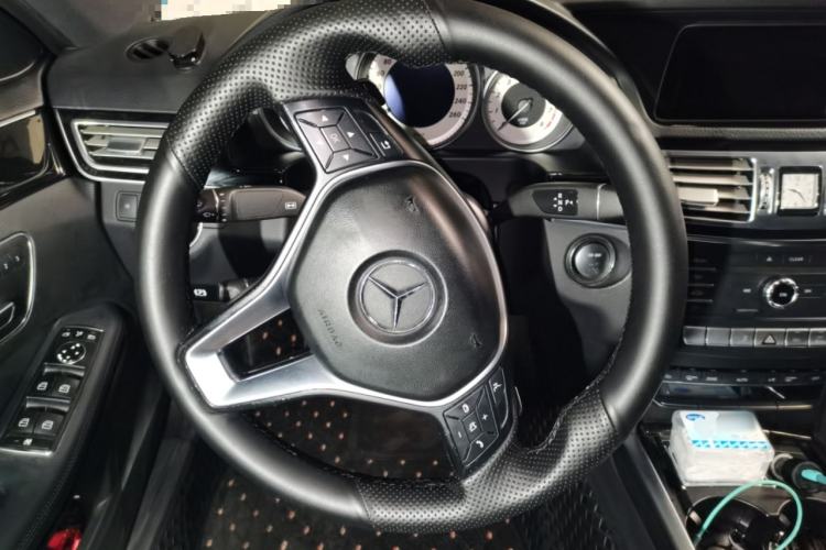 Used Mercedes-Benz E-Class 2015 Restyled E 260 L Sport Edition Steering Wheel