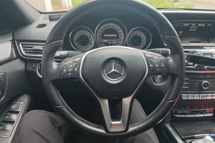 Used Mercedes-Benz E-Class 2015 Revised E 260 L Sporty and Stylish Edition Steering Wheel