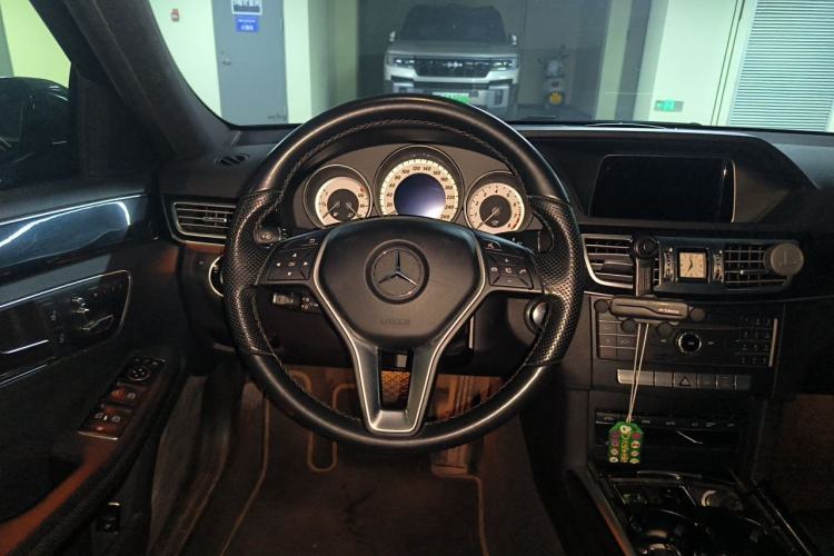Used Mercedes-Benz E-Class 2015 Restyled E 260 L Sport Edition Steering Wheel