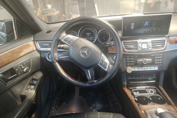 Used Mercedes-Benz E-Class 2015 E 320 L 4MATIC Steering Wheel