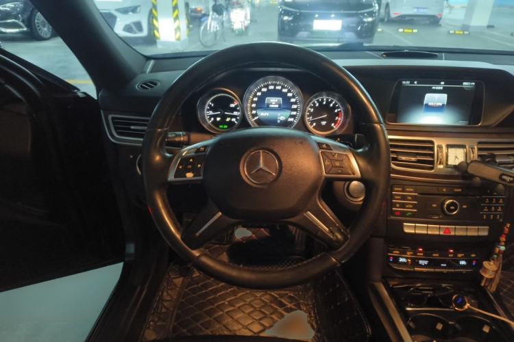 Used Mercedes-Benz E-Class 2015 Facelift E 200 L Steering Wheel