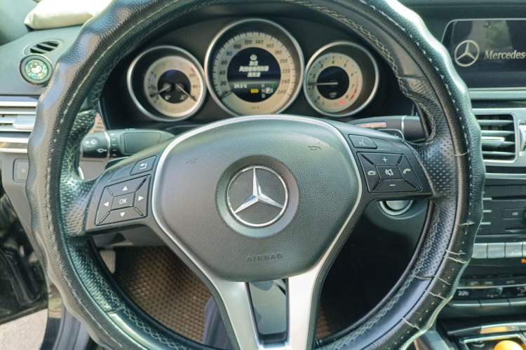 Used Mercedes-Benz E-Class 2015 E 200 L Sport Edition Steering Wheel