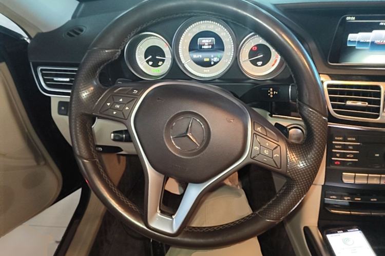 Used Mercedes-Benz E-Class 2015 Restyled E 260 L Sport Edition Steering Wheel