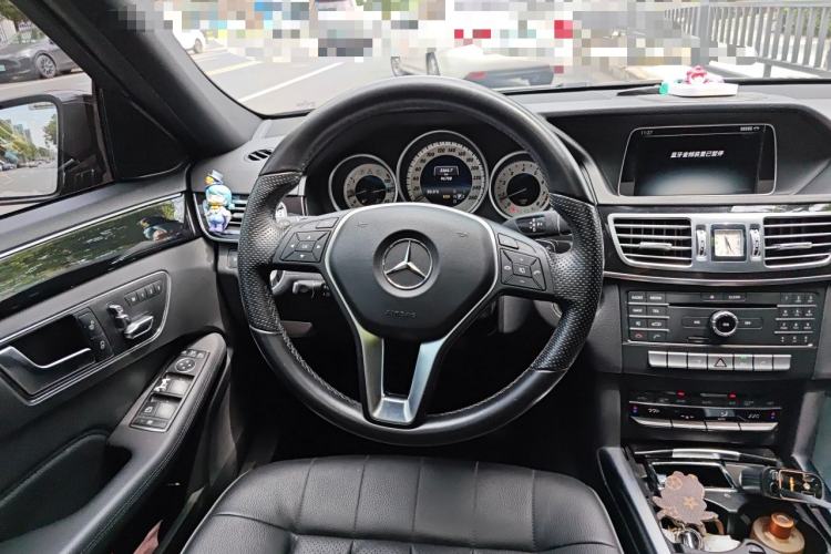 Used Mercedes-Benz E-Class 2015 Restyled E 260 L Sport Edition Steering Wheel