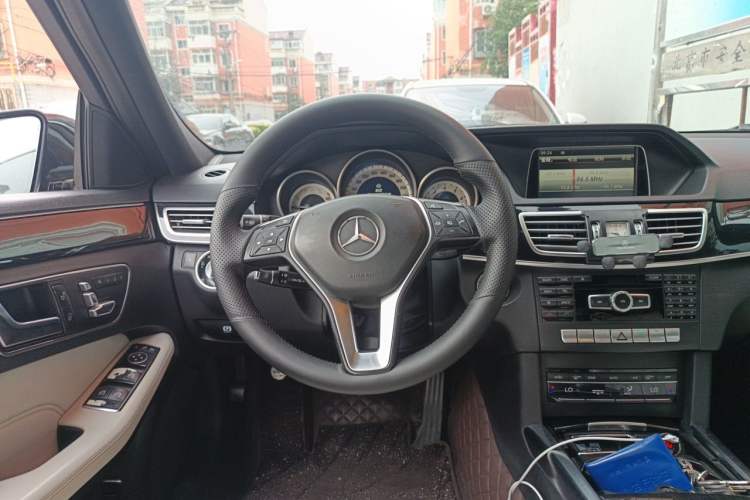 Used Mercedes-Benz E-Class 2015 E 260 L Sport Edition Steering Wheel