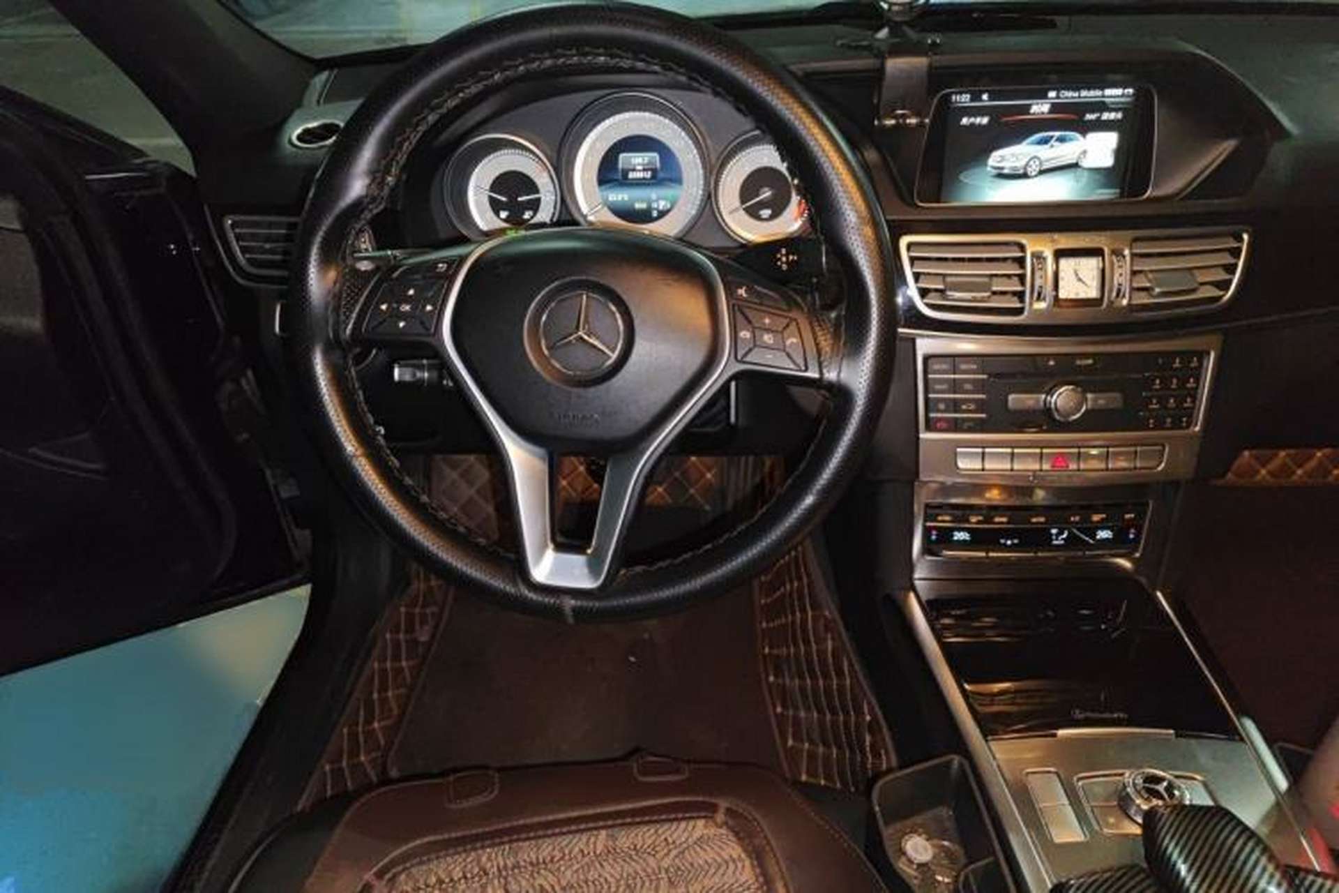 Used Mercedes-Benz E-Class 2015 Restyled E 260 L Sport Edition Steering Wheel