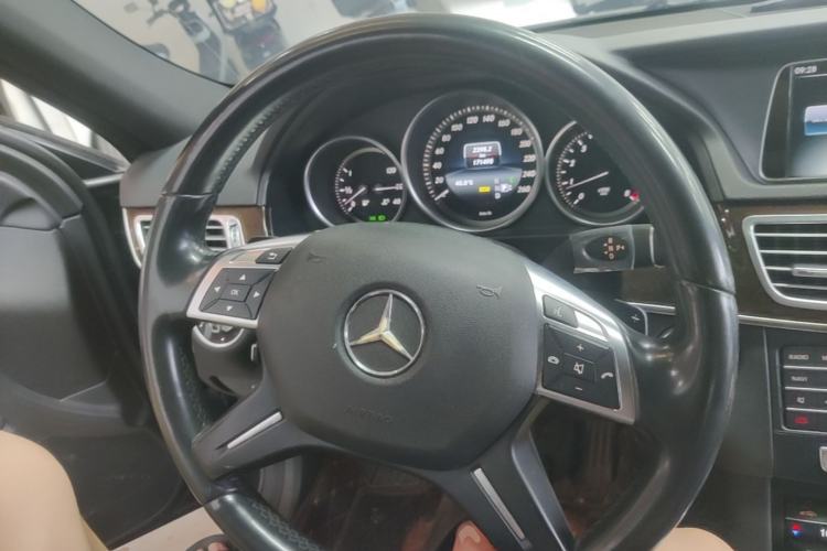 Used Mercedes-Benz E-Class 2015 Facelift E 200 L Steering Wheel