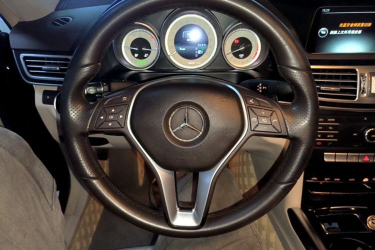 Used Mercedes-Benz E-Class 2015 Restyled E 260 L Sport Edition Steering Wheel