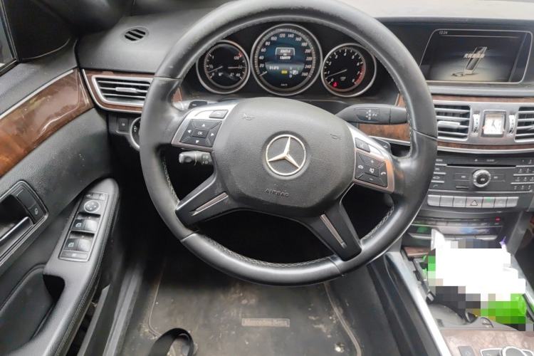 Used Mercedes-Benz E-Class 2015 Facelift E 180 L Steering Wheel