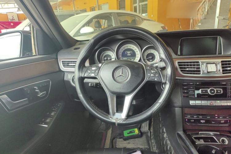 Used Mercedes-Benz E-Class 2015 E 260 L Sport Edition Steering Wheel