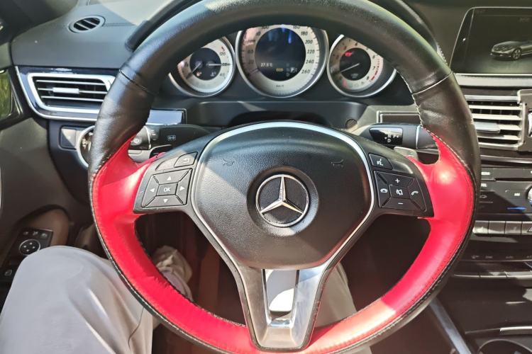 Used Mercedes-Benz E-Class 2015 E 320 L Sport 4MATIC Steering Wheel