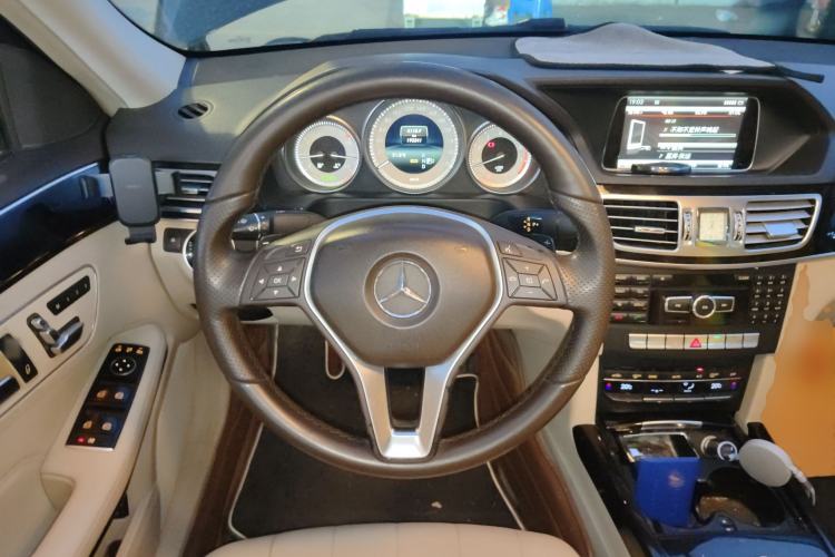 Used Mercedes-Benz E-Class 2015 E 260 L Sport Edition Steering Wheel