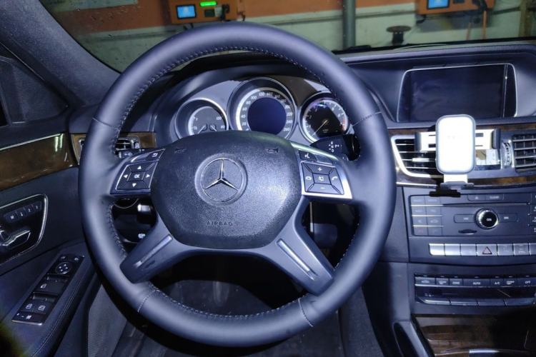 Used Mercedes-Benz E-Class 2015 E 200 L Steering Wheel