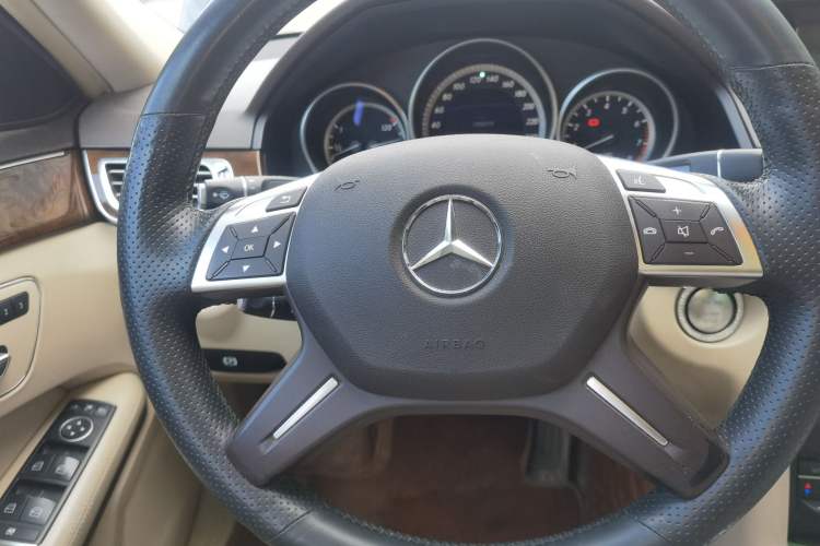 Used Mercedes-Benz E-Class 2015 Revised E 260 L Steering Wheel