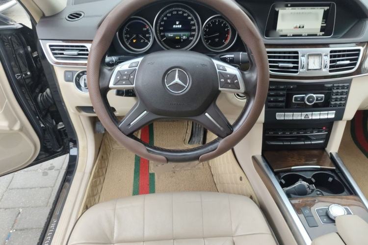 Used Mercedes-Benz E-Class 2015 E 320 L 4MATIC Steering Wheel