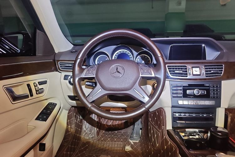 Used Mercedes-Benz E-Class 2015 E 260 L Steering Wheel