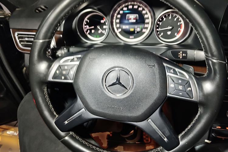 Used Mercedes-Benz E-Class 2015 Facelift E 200 L Steering Wheel