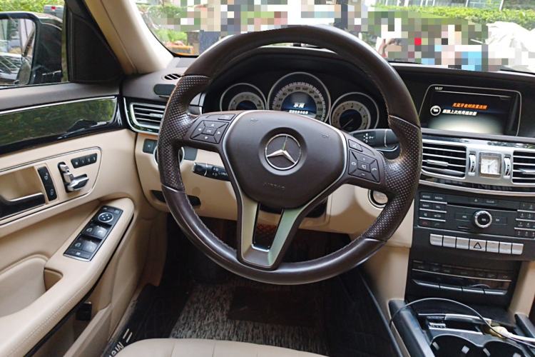 Used Mercedes-Benz E-Class 2015 Facelift E 200 L Sport Edition Steering Wheel