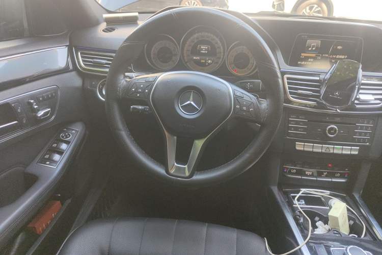 Used Mercedes-Benz E-Class 2015 E 200 L Sport Edition Steering Wheel
