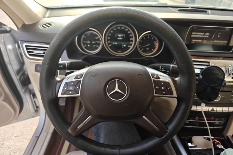 Used Mercedes-Benz E-Class 2015 Revised E 260 L Steering Wheel