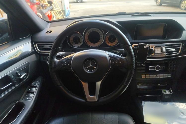 Used Mercedes-Benz E-Class 2015 E 200 L Sport Edition Steering Wheel