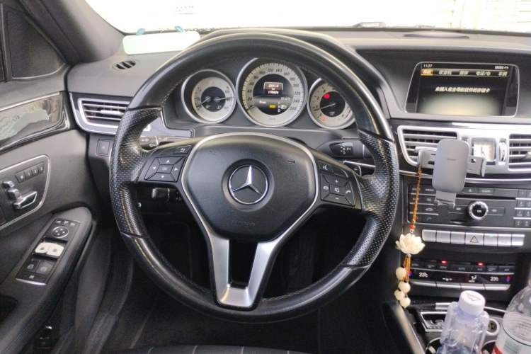 Used Mercedes-Benz E-Class 2015 Restyled E 260 L Sport Edition Steering Wheel