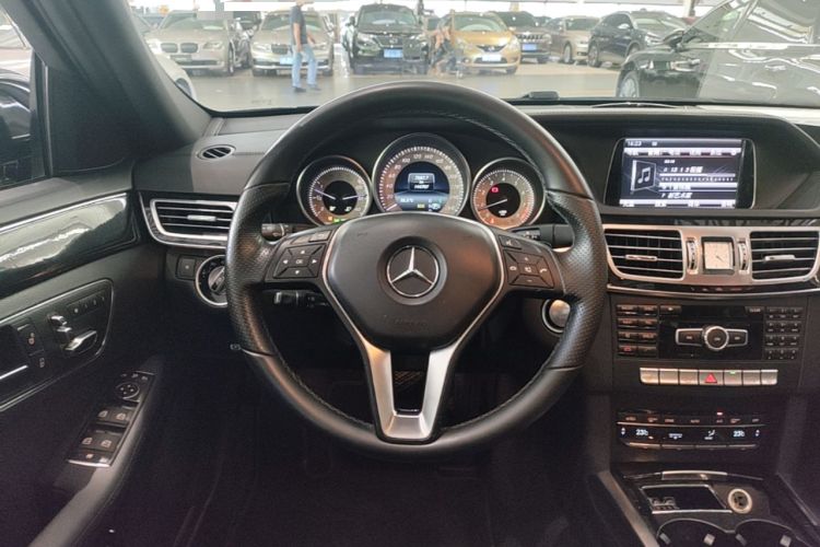 Used Mercedes-Benz E-Class 2015 E 320 L Sport 4MATIC Steering Wheel