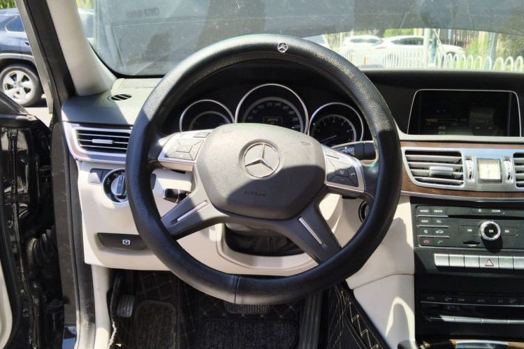 Used Mercedes-Benz E-Class 2015 E 260 L Steering Wheel