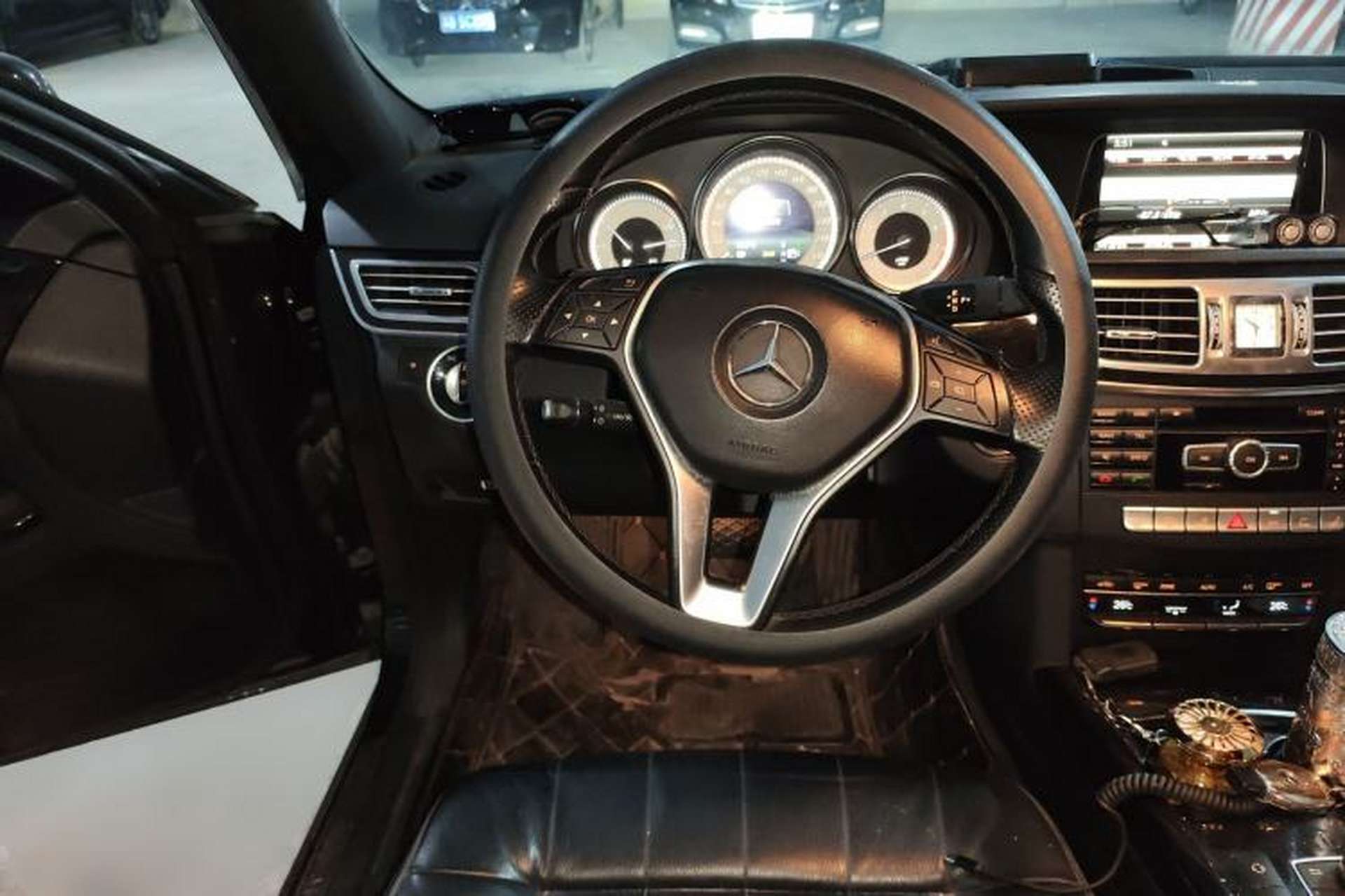 Used Mercedes-Benz E-Class 2015 E 260 L Sport Luxury Model Steering Wheel