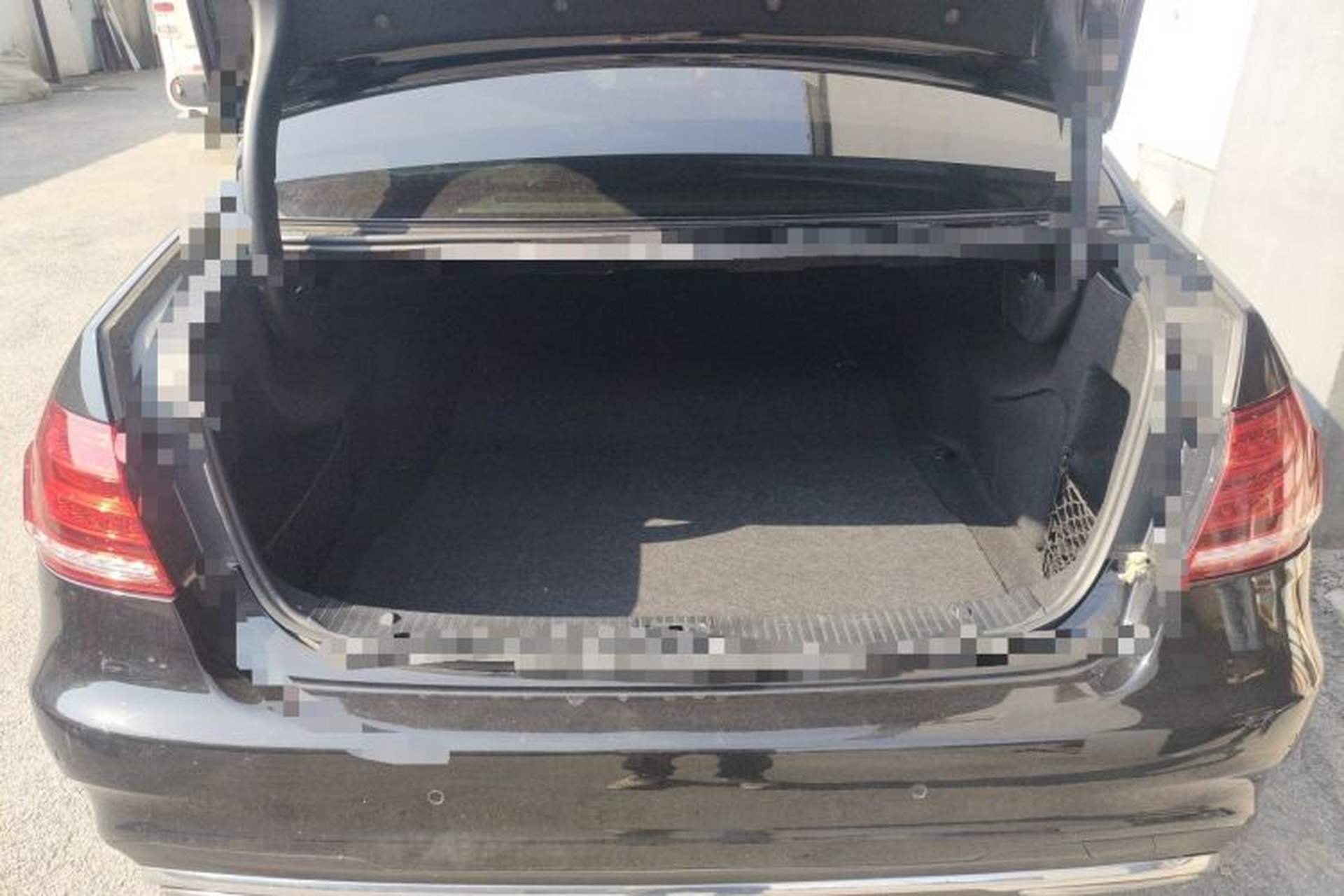 Used Mercedes-Benz E-Class 2015 E 260 L Sport & Fashion Model Trunk