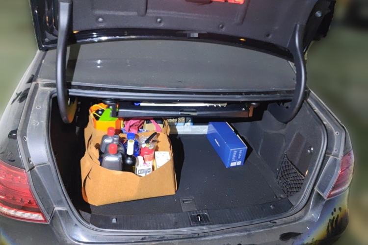 Used Mercedes-Benz E-Class 2015 E 400 L Hybrid Trunk