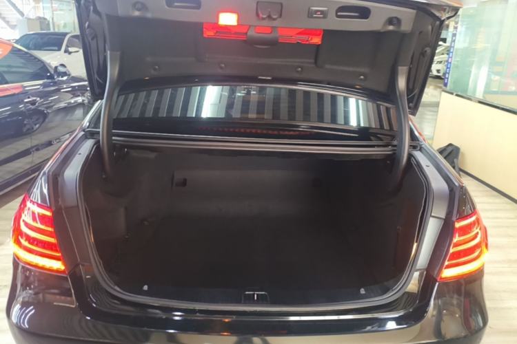 Used Mercedes-Benz E-Class 2015 E 320 L Trunk